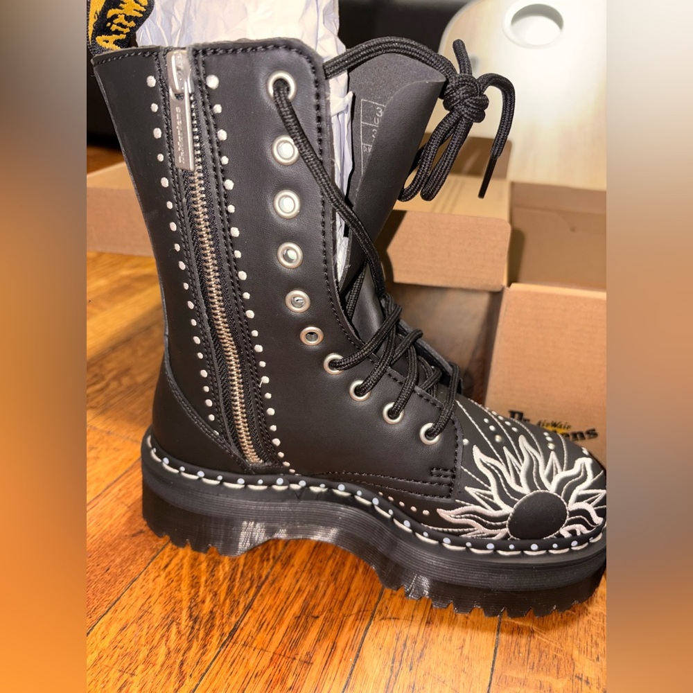 Dr.Marten Jadon Lug Sole Bootie (Women) - Picture 9 of 12